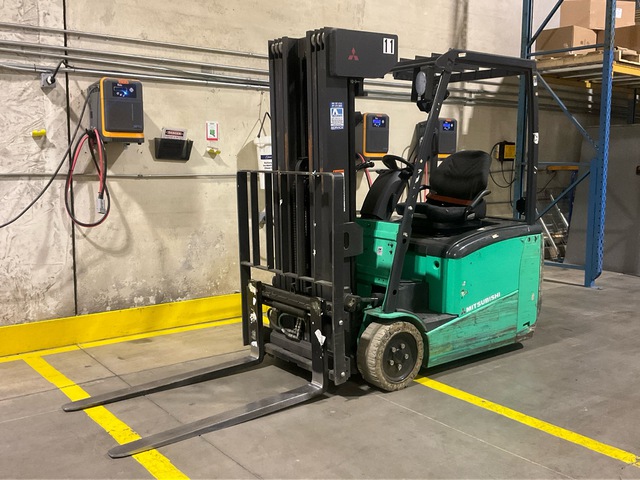 Mitsubishi FB20PNT 2975 lb Electric Forklift