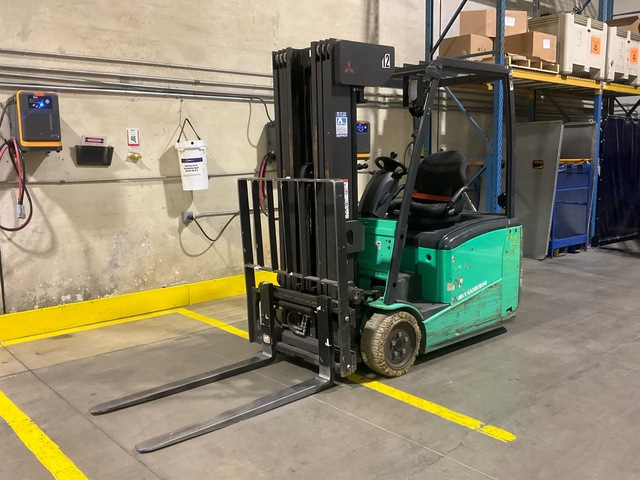 Mitsubishi FB20PNT 2975 lb Electric Forklift
