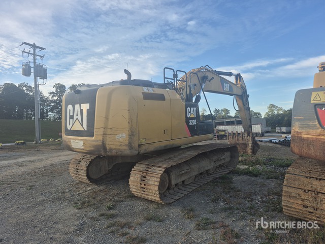 EXCAVADORA 2015 CATERPILLAR 320E