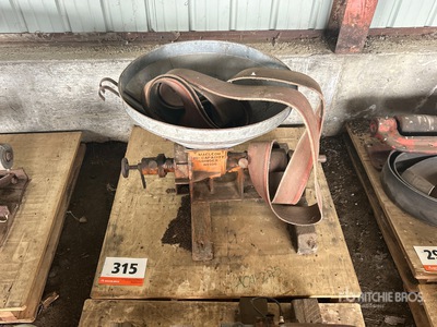 Macleod 106 Feed Grinder