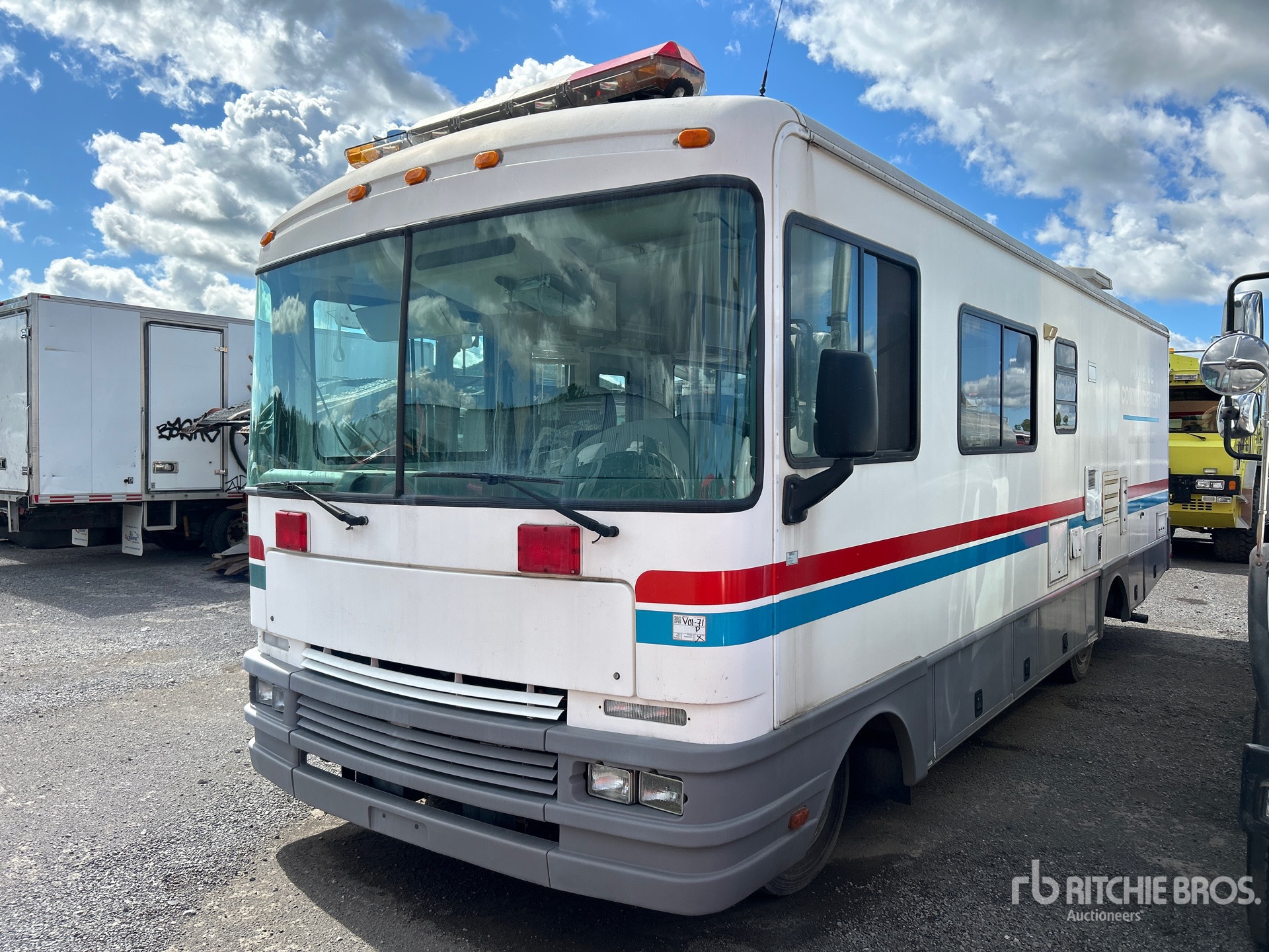 1998 Chevrolet Fleetwood منزل متنقل (Inoperable)
