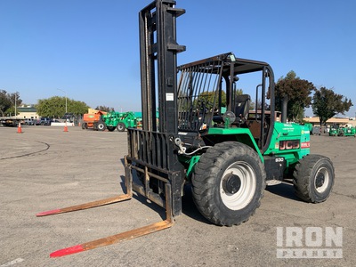 2017 JCB 930 6000 lb 4x4 رافعة شوكية للطرق الوعرة