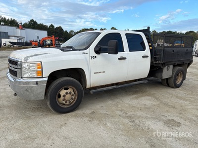 2012 Chevrolet Silverado 3500HD 4x4 Crew Cab Platte vrachtwagen