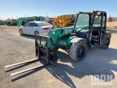 2017 JCB 525-60 5500 lb 4x4x4 Carrello elevatore fuoristrada
