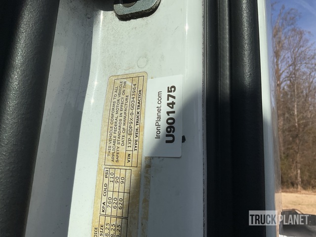 CAMIóN 2016 PETERBILT