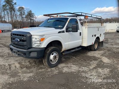 2015 Ford F-350 4x4 Camion de service
