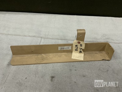 (13) Navistar Defense 3113564C1L Tire Suppress Nozzle Brackets