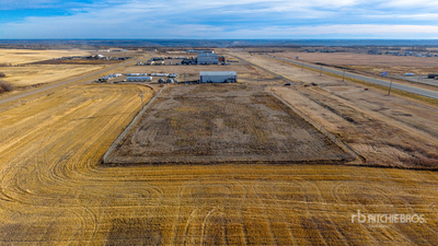 Peace River, AB Hwy 2 West 4.18 +/- Acres on Title Plan 5370NY; Lots 1A & 2A Gewerbeimmobilie