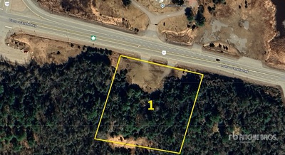 Serpent River, ON Kings Highway 17, South Side 2.06 +/- Acres on Title 不動産  - 商業用地