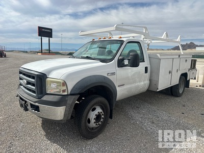 2007 Ford F-450 XL 4x2 Camion utilitaire