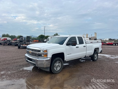 2016 Chevrolet Silverado 2500 HD 4x2 Dual Cab Pickup