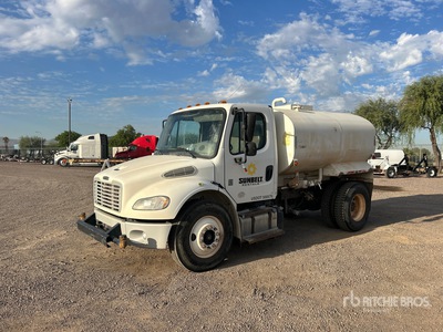 2016 Freightliner M2 106 2000 gal 4x2 Water Truck