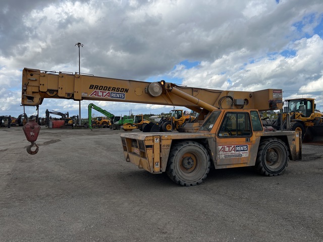 2012 Broderson IC-250-3C 18 ton 4x4 Carry Deck Crane 2012 Broderson IC-250-3C 18 ton 4x4 Carry Deck Crane