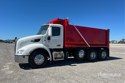 2022 Peterbilt 579 8x4 Tri/A Camión dumper