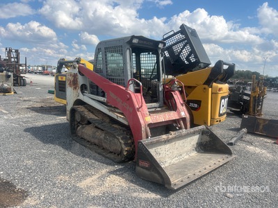 2016 Takeuchi TL10 Compact Track Loader
