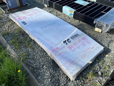 Quantity of (20) 8 ft x 35 in Clear Multi-Wall Polycarbonate Pane (Unused)