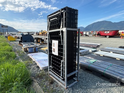 Quantity of (80) 6 ft x 3 ft Black Metal Rail Panel 6 Gauge Staccionata (Unused)
