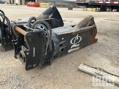 LaBounty MSD 1000R Q/C Rotating with SQ70 Steelwrist Coupler Demolition Shear - Fits Komatsu PC 490