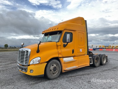 2016 Freightliner Cascadia 125 6x4 Tractocamion con Dormitorio / T/A Sleeper Truck Tractor