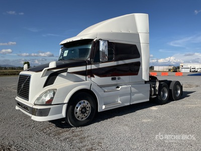 2014 Volvo VNL64T-630 6x4 Tractocamion con Dormitorio / T/A Sleeper Truck Tractor