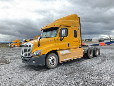 2017 Freightliner Cascadia 125 6x4 Tractocamion con Dormitorio / T/A Sleeper Truck Tractor