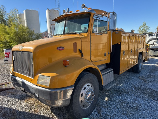 1999 Peterbilt 330 4x2 Service Truck