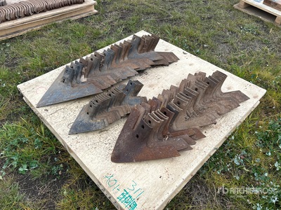 Quantity of Cultivator Shovel