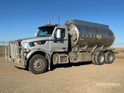 2019 Peterbilt 567 14320 L 6x4 Tanker Truck