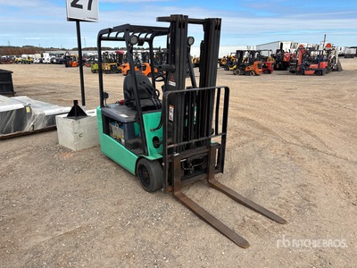 Mitsubishi FB18NT 2700 lb Cushion Tire Wózek widłowy