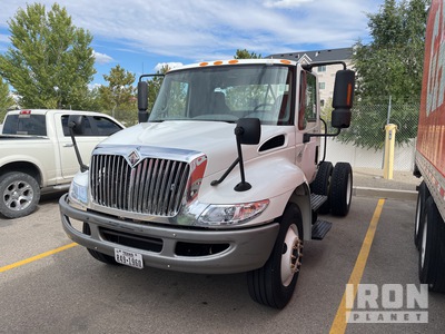 2003 International 4400 4x2 Cabeza Tractora Cabina Corta