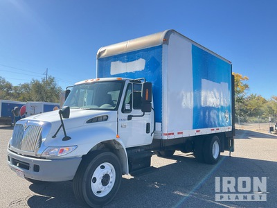 2003 International 4300SBA 4x2 Van Truck