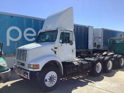 2000 International 8100 6x4 T/A Day Cab Truck Tractor (Inoperable)