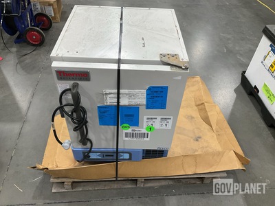Thermo Scientific ULT430A Laboratory Refrigerator