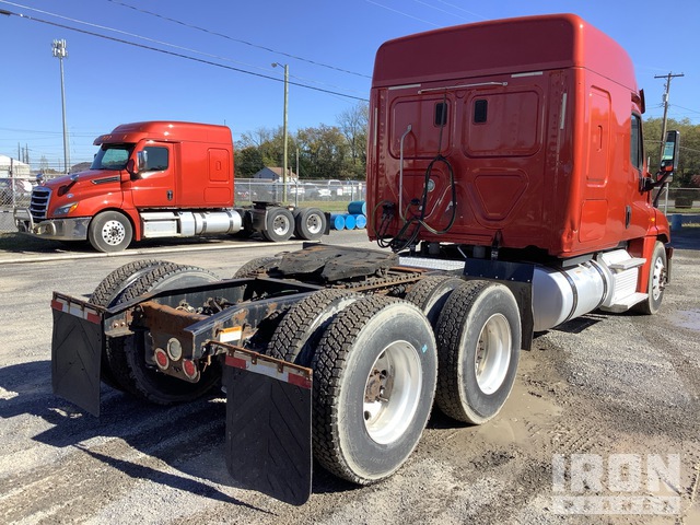 CAMIóN CAMAROTE 2016 FREIGHTLINER
