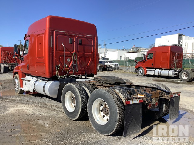 CAMIóN CAMAROTE 2016 FREIGHTLINER