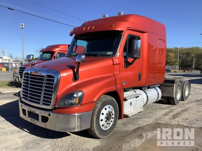 2016 Freightliner Cascadia 126 6x4 Ciągnik siodłowy T/A z kabiną sypialną