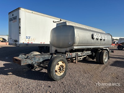1990 Beall 2 Axel 3,200 gal Fuel Trailer