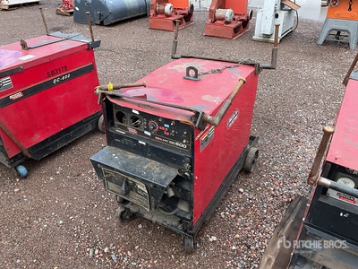 2011 Lincoln DC600 750 A Multi-Process Multi-Operator Welder