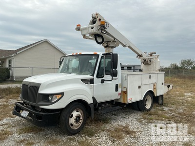 Altec AT235 35 ft on 2012 International TA005 4x2 Terra Star Camion de cubo