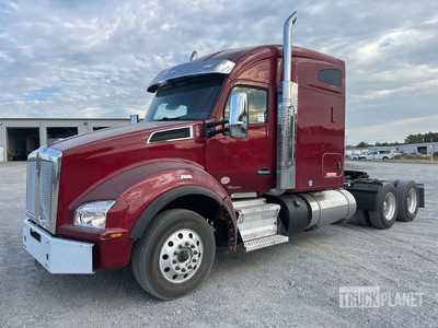 2022 Kenworth T880 6x4 Cabina con cuccetta per trattore stradale