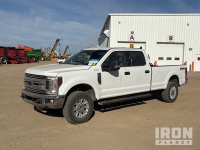 2018 Ford F-350 XLT 4x4 Crew Cab Pickup