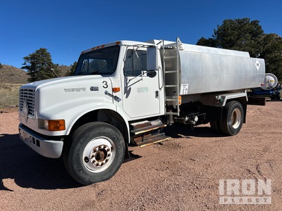 1999 International 4700 2200 gal 4x2 Fuel Truck