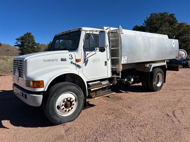 1999 International 4700 2200 gal 4x2 Fuel Truck