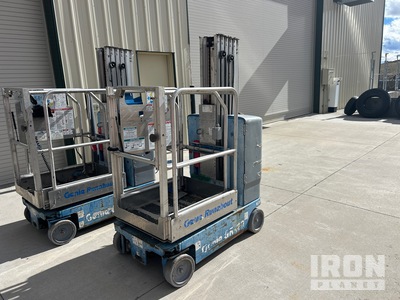 2010 Genie GR-20 Vertical Mast Lift (Inoperable)
