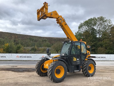 2022 JCB 535-95 を見 Telehandler