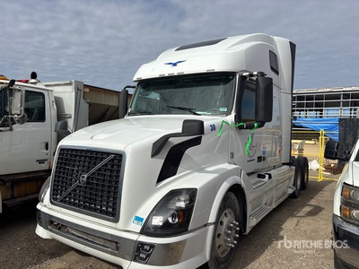 2013 Volvo VNL 6x4 T/A Sleeper Truck Tractor