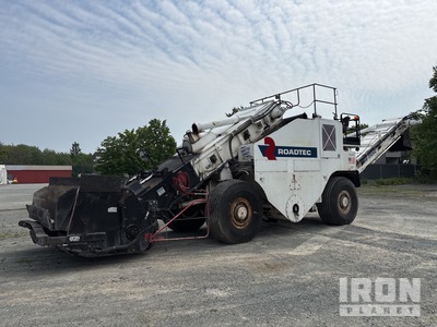 2002 Roadtec SB2500C Wheel Asphalt Transfer Machine
