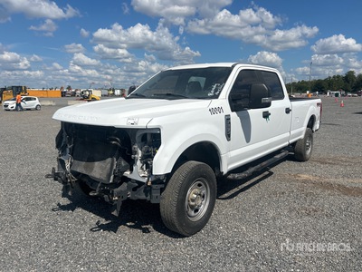 2019 Ford F-250 XL 4x4 Crew Cab بيك اب