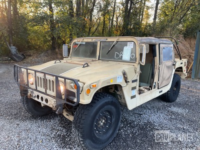 2005 AM General M1097R1 HMMWV 4 Door Hard Top w/Truck Body