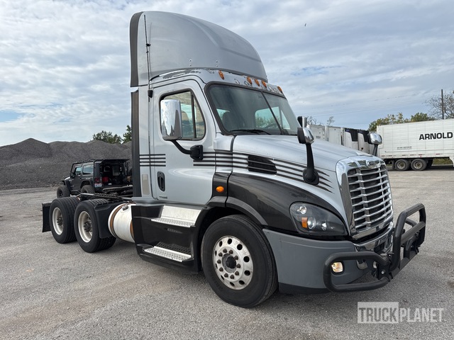 CAMIóN 2017 FREIGHTLINER